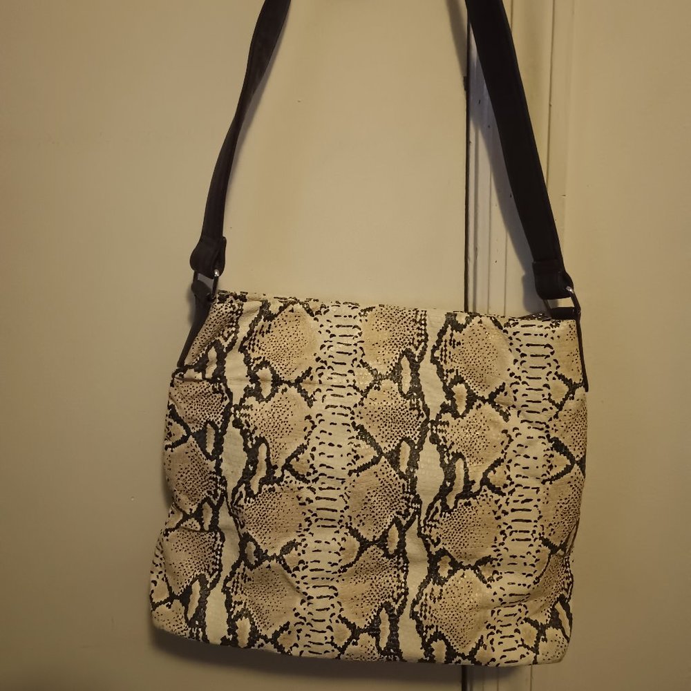 MAXX NEW YORK Snake Skin Should Purse